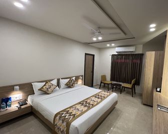 Hotel Natham By Vrinda - Nāthdwāra - Ložnice