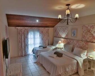 Hotel Fazenda Cachoeiras de Cavaru - Andrade Costa - Bedroom