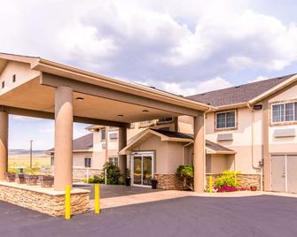 Quality Inn and Suites University - Laramie - Building