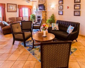Quality Inn and Suites University - Ларамі - Лоббі