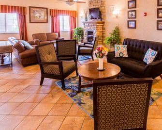 Quality Inn and Suites University - Ларамі - Лоббі