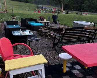 Glamping in the She Shed - Glasgow - Binnenhof