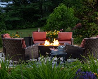 1802 House Bed & Breakfast - Kennebunkport - Patio