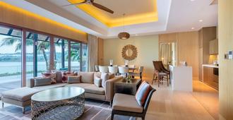 Resorts World Sentosa - Beach Villas (Sg Clean) - Singapore - Living room