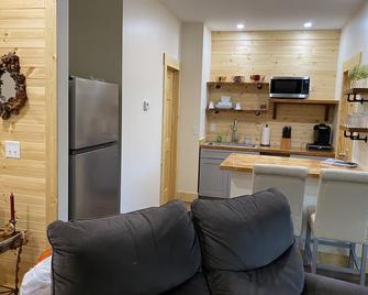 Beech Creek Cabin, lower unit, Black Mountain - Black Mountain - Kitchen