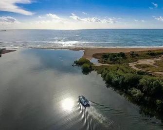 Camping Sandaya l'Etoile d'Argens - 3 Room Cottage 4 People Air Conditioned TV - Fréjus