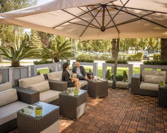 Pullman Bucharest World Trade Center - Bucarest - Bar