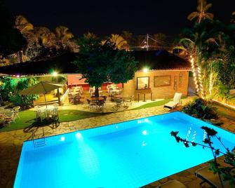 Pousada Casa de Maria - Prado - Pool