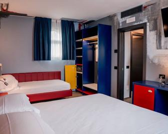 K Modern Hotel - Peschiera del Garda - Slaapkamer