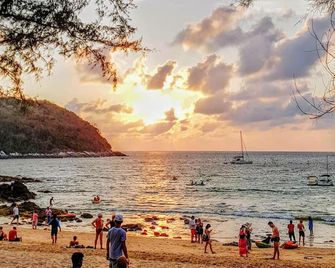 Naiharn Beach Resort - Sha Plus Extra - Rawai