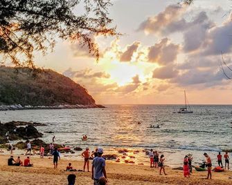 Naiharn Beach Resort - Rawai