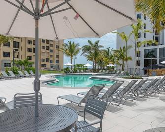 Pointe Estero Beach Resort - Fort Myers Beach - Pool