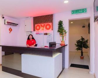 98 Hotel - Johor Bahru - Recepce