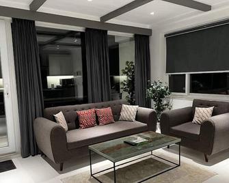 Vivapines, Murree - Murree - Living room