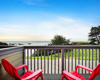 Beachcomber Motel Fort Bragg - Fort Bragg - Balcony