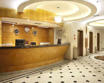 Scorial Rio Hotel - Rio de Janeiro - Front desk