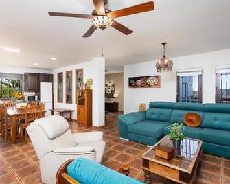 Casa La Vina De La Tireta - Viñuela - Sala de estar