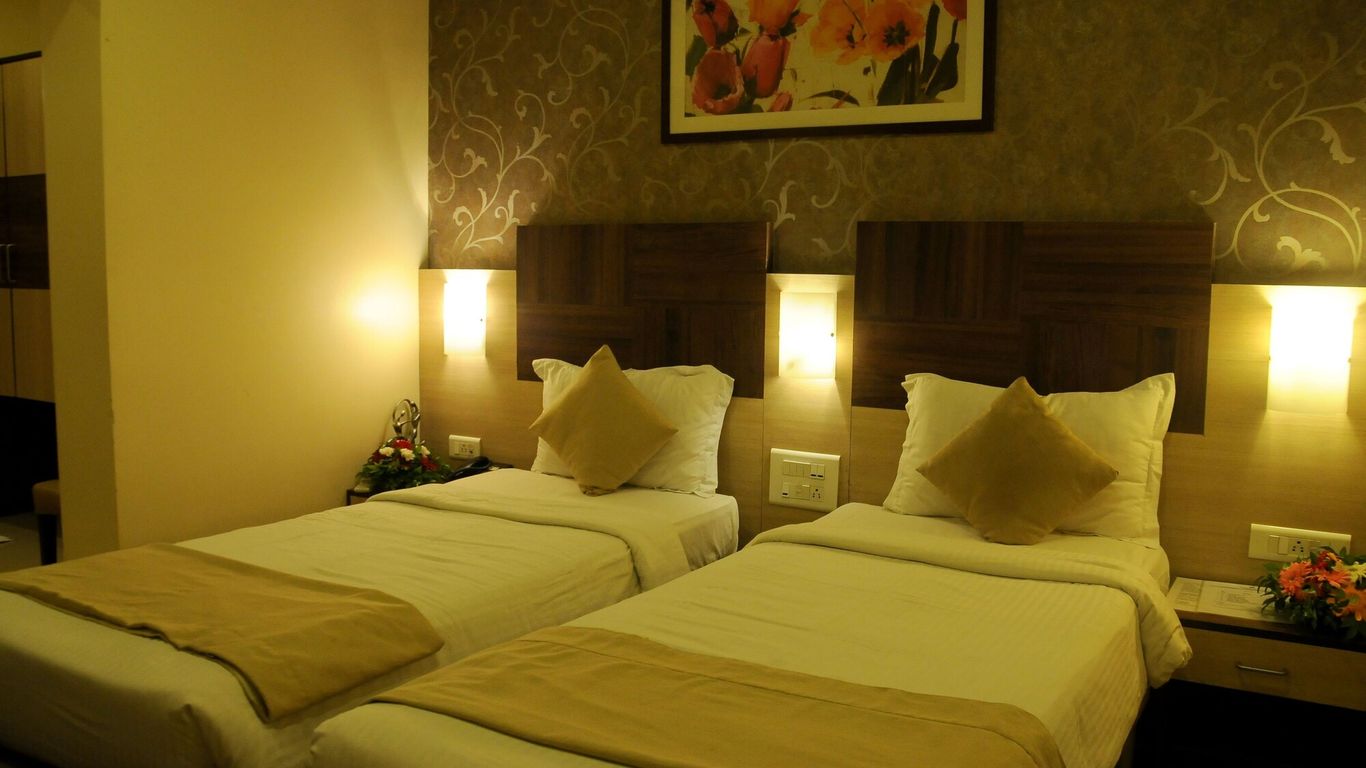 Hotel Madhav International Pune Railway Station