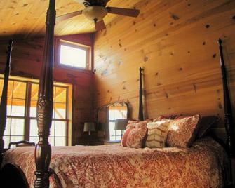 Cozy private Cabin Farm stay with WiFi in Irvine - Irvine - Habitación