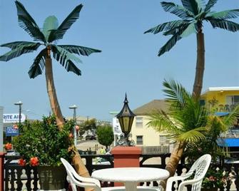 Casa Del Sol Motel - Wildwood - Patio