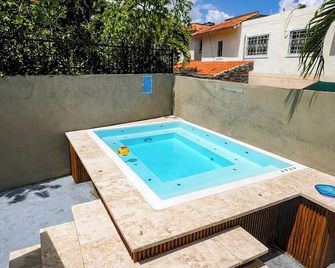 Haven Villa Retreat Large Jacuzzi Oasis - Saint-Domingue - Piscine