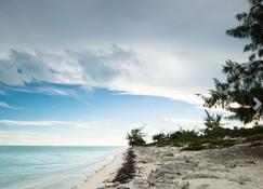 Caribbean Sea Breeze Villas - Providenciales - Beach