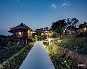 Buraphat Resort - Chiang Dao - Gebäude