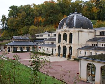 Duplex apartment - Saint-Honoré-les-Bains - Edificio