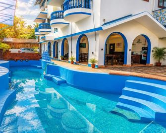 Omnia Beach Resort Near Candolim Beach - Candolim - Uima-allas