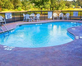 Red Roof Inn Yemassee - Yemassee - Pool