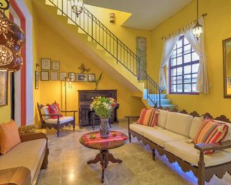 Casa Del Maya Bed & Breakfast - Mérida - Wohnzimmer