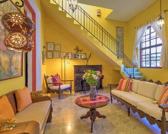 Casa Del Maya Bed & Breakfast - מרידה - סלון