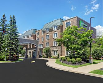Holiday Inn Express Whitby Oshawa By IHG - Whitby - Budova