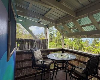 Peaceful, private studio overlooking the pacific Ocean. - Captain Cook - Balkón