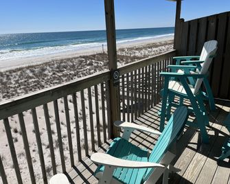 Sea Vista Motel - Topsail Beach - Balcón