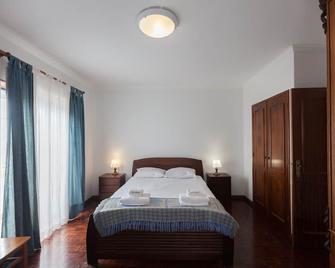 Flh Large Ericeira House With Terrace - Mafra - Chambre