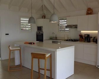 Authentic Summer Villa in Corossol Hillside - Gustavia - Kitchen