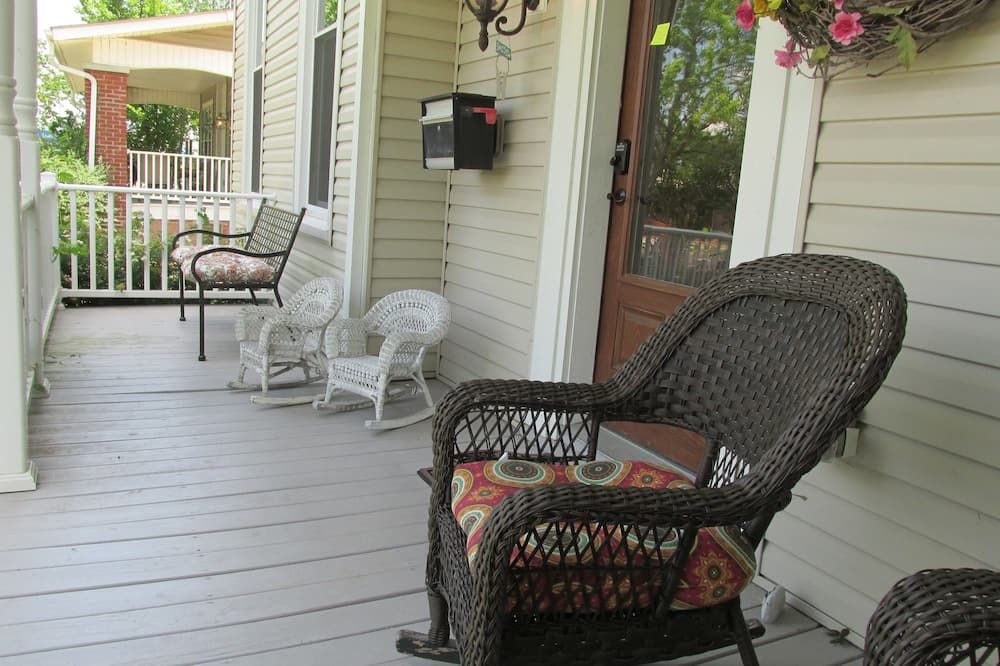 1895 Washington Hotel - Paducah - Patio
