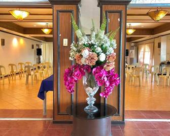 Palmas Del Mar Conference Resort Hotel - Bacolod - Restaurang