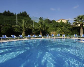 Residence i Cormorani - Loano - Bazén