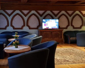 Family Hotel Schloss Rosenegg - Fieberbrunn - Lounge