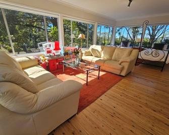 Merveille - Wonder - Wentworth Falls - Living room