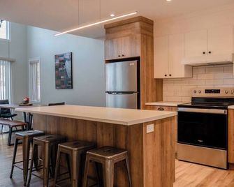 Hôtel à la maison - Le Verseau, golf et ski! - Thetford-Mines - Cuisine