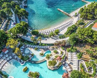 Hotel Amfora Grand Beach Resort - 赫瓦爾 - 赫瓦爾 - 游泳池