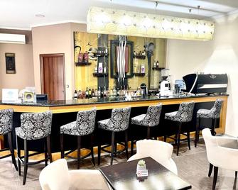 Kornilios Palace - Anchialos - Bar