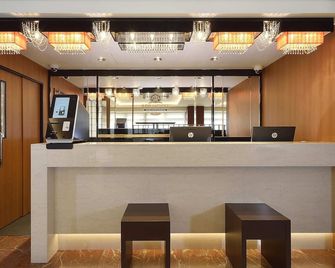 Apa Hotel Haneda Anamori Inari Ekimae - טוקיו - דלפק קבלה