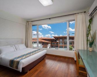 Pearl Bay Seaview Hotel (Laojie Seaview) - Beihai - Makuuhuone