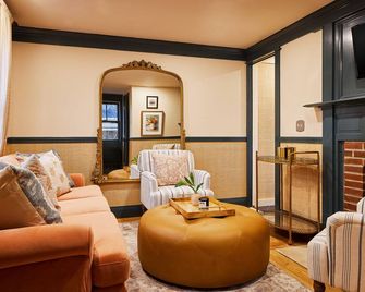 Life House Nantucket - ננטאקט - סלון