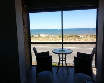 Acushla Accommodation - West Beach