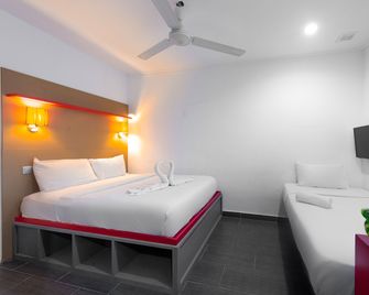 Tune Hotel - Waterfront Kuching - Kuching - Makuuhuone